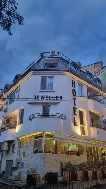 Hotel Jeweller