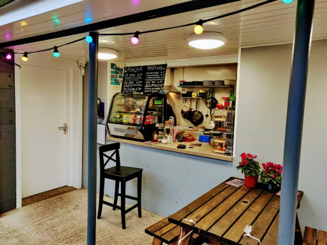 Saunders Park Restaurant Cafè - Lazfood ltd