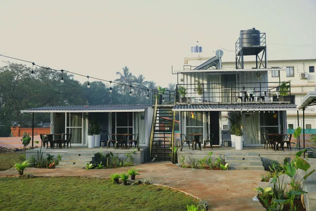 Out of Box Living, Kashid - Resort