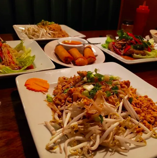 Thai house - Cotswold Village