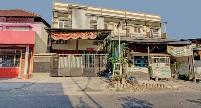 OYO 93095 New Puspa Residence