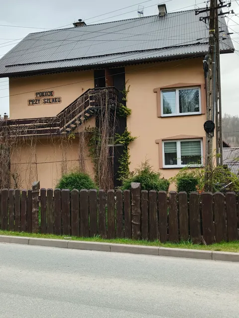 Agroturystyka „Pokoje przy szlaku”