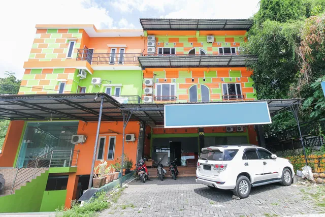 Airy Eco Bandara Sultan Hasanuddin Makassar