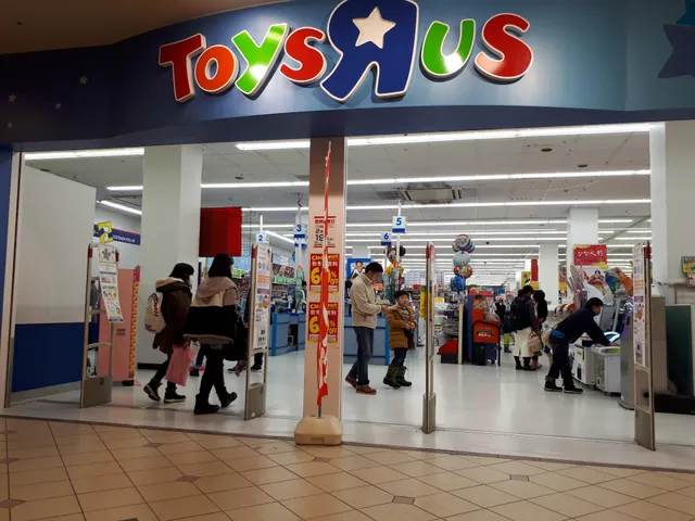 Toys”R”Us