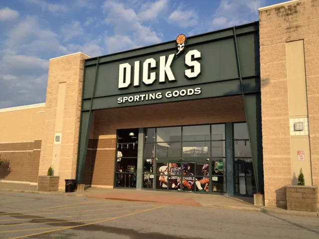DICK'S Sporting Goods