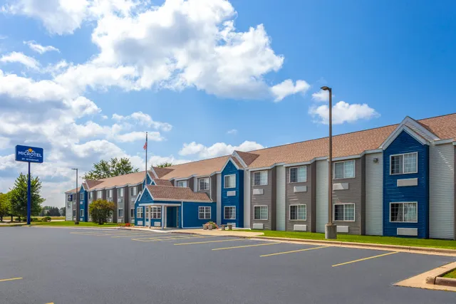 Microtel Inn & Suites by Wyndham Janesville