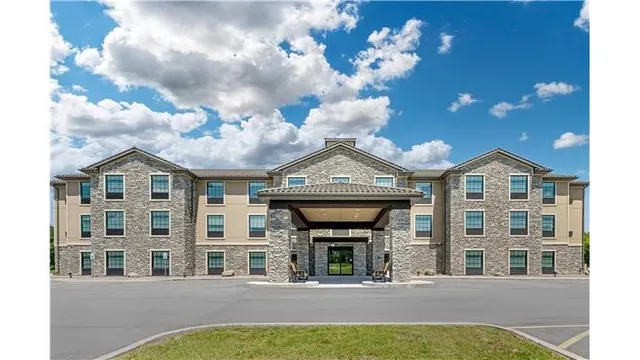 Comfort Inn & Suites Medina NY near Erie Canal