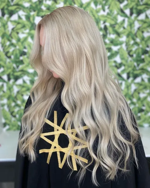 Christina White Salon