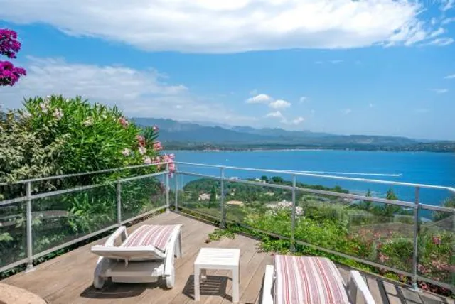 Les Hauts De Pavellone