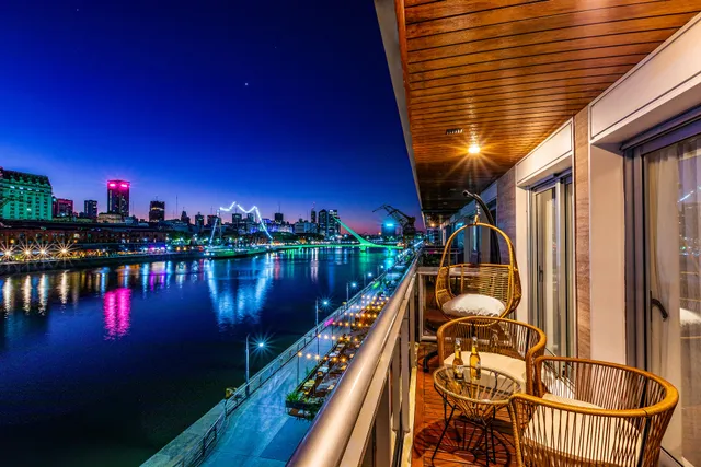 Family Apartment | Puente de la Mujer