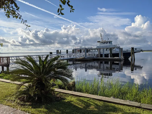 Cumberland Queen Ferry Dock