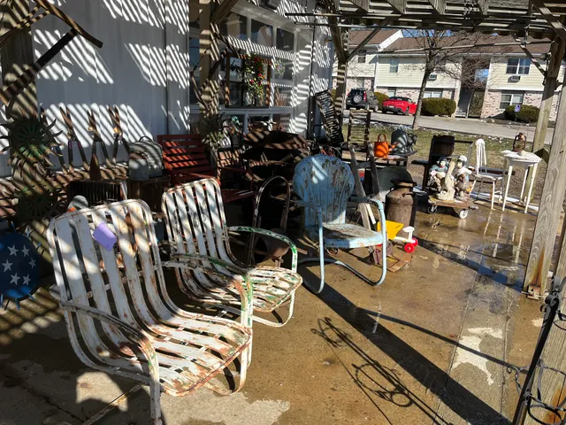 Mansfield Vintiques and More