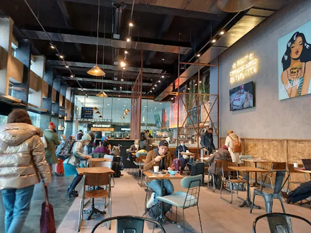 Factory & Co Gare de Nantes Nord