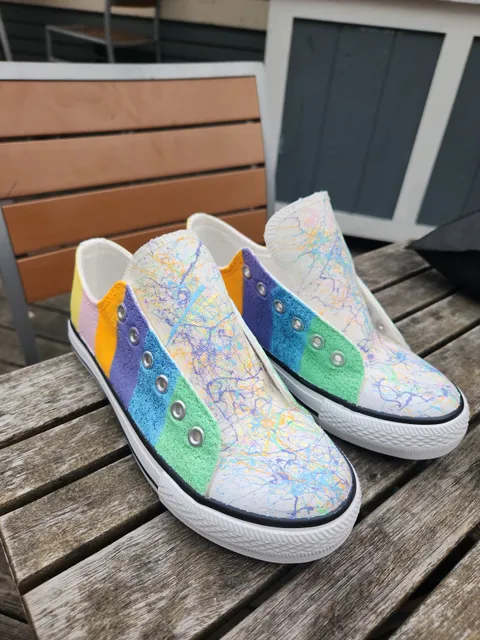 Kicasso Sneaker Art Bar