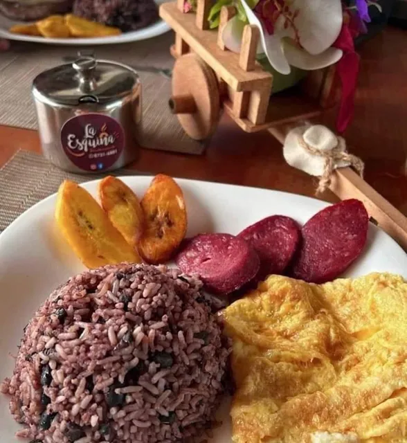 La Esquina Restaurant