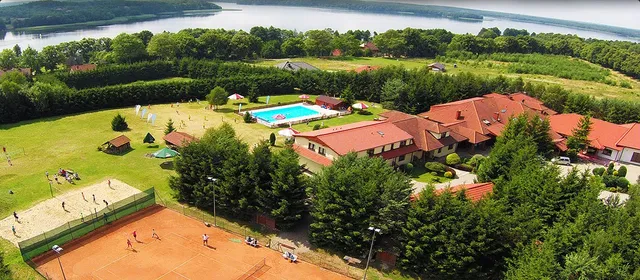 "The Lake House" - sports and recreation complex