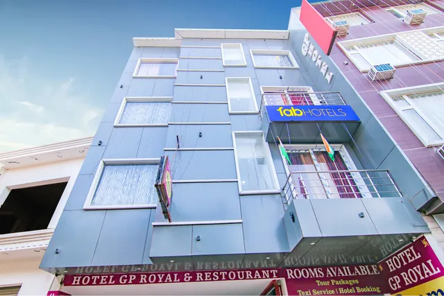 FabHotel GP Royal - Hotel in Chandigarh Railway Station, Chandigarh