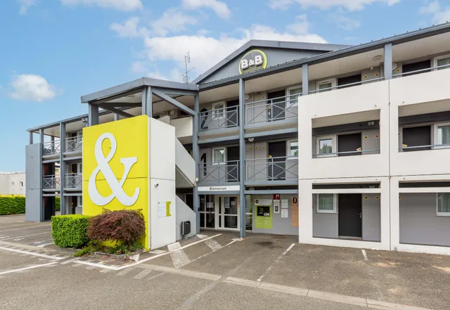 B&B HOTEL Chartres Le Forum