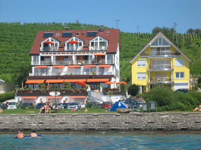 Hotel Seegarten incl. Breakfast / Parking / Lift / WLAN