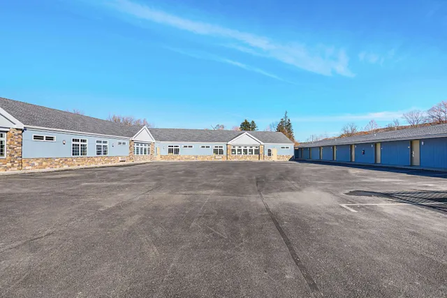 Rodeway Inn & Suites