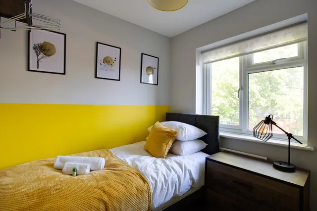 Prestigious Stays - Saxon Road