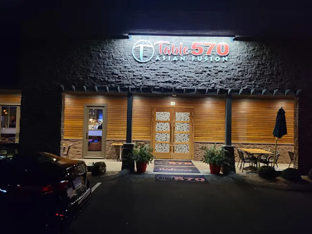 Table 570 Asian Fusion
