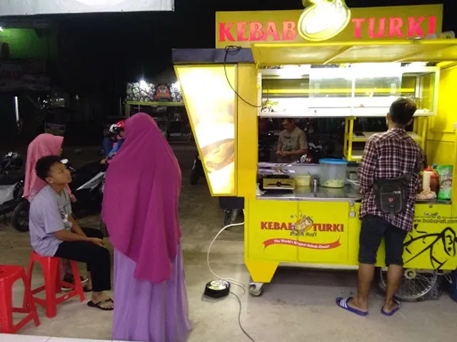 Kebab Turki Baba Rafi Diponegoro Teras Indomaret