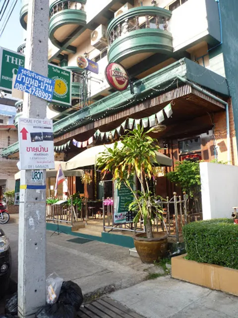 The Irish Clock - Irish Pub