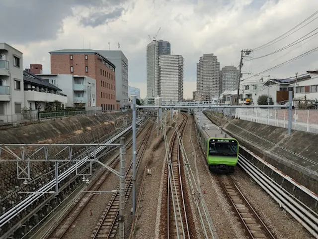 Shirokanesando Bridge