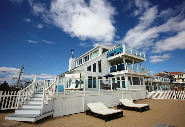 Blue - Inn on the Beach