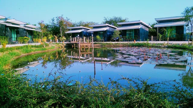 บ้านต้นแจงรีสอร์ท