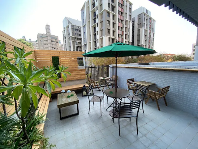 日月咖啡 Bright Café（最後點餐時間為前半小時）