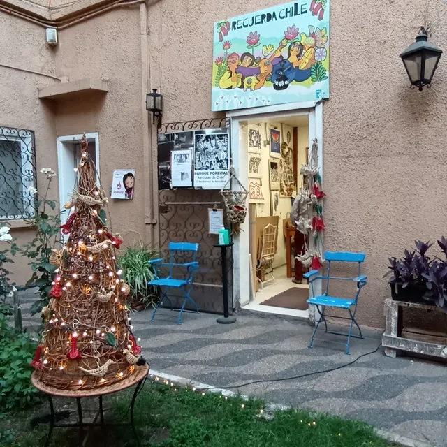 Recuerda Chile (Handicrafts / Souvenir Shop / Loja de Lembranças)