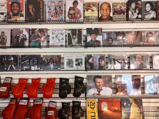 Game On Sports Memorabilia Southtowns