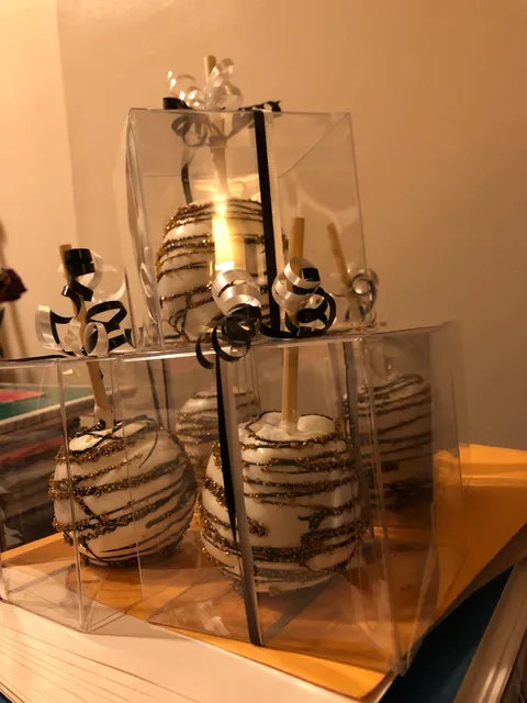 VERONICASWEETTREATS482