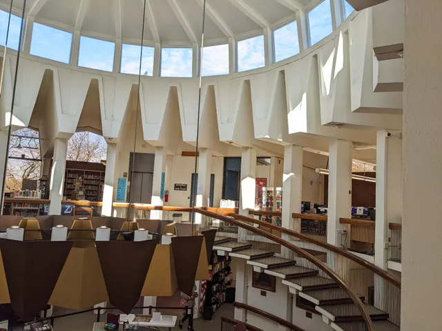 Englewood Public Library