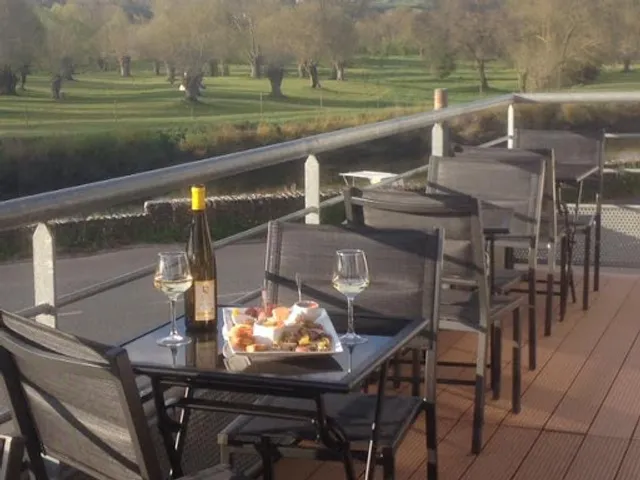 RESTAURANT LA PIERRE PERCEE