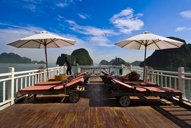IMAGE HOTEL HALONG