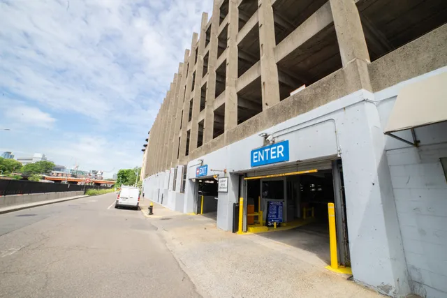 Somerset Garage (Pilgrim Parking)