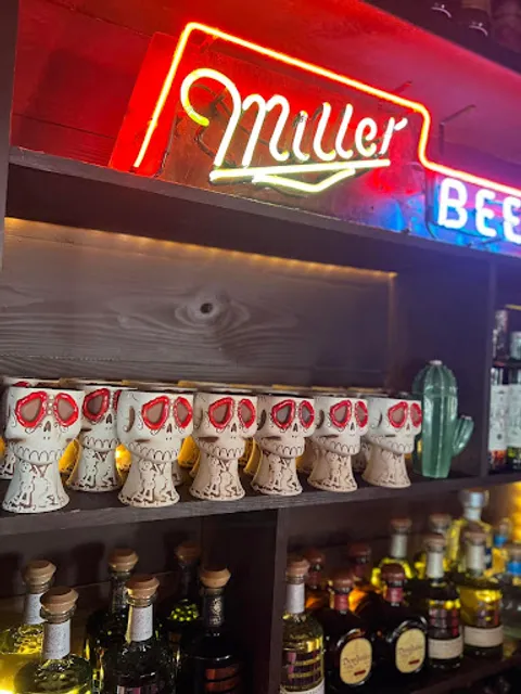 Quatro Locos Tacos and Cantina