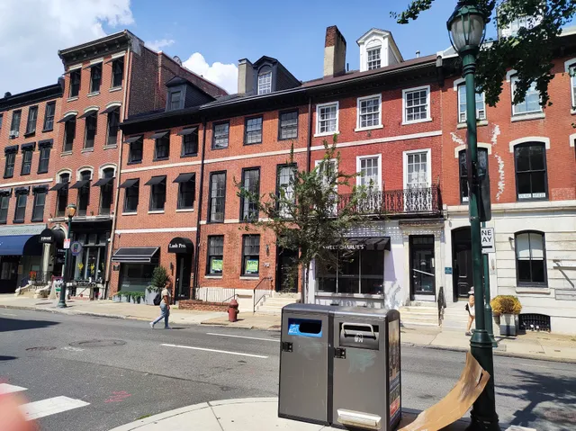 Pileggi on the Square Salon