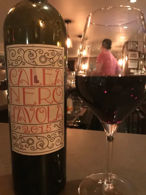 8th Street Winecellar