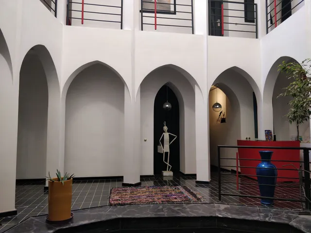 RIAD L'ÉCOLE