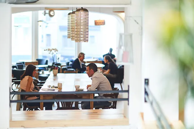 EXKI - Terminal 2E - Hall M