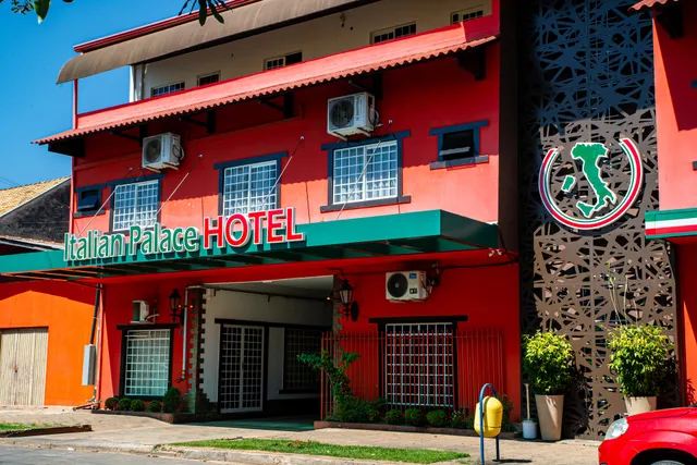 Italian Palace Hotel
