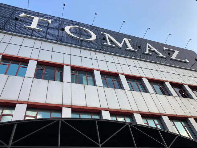 Tomaz Factory Outlet
