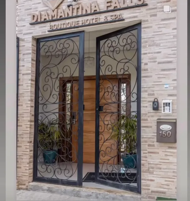 Diamantina Falls Boutique Hotel