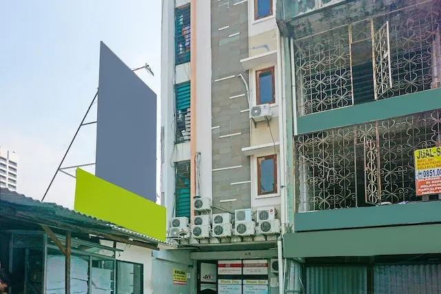 OYO 92580 4n Residence Near Hotel Santika Premiere Hayam Wuruk Jakarta