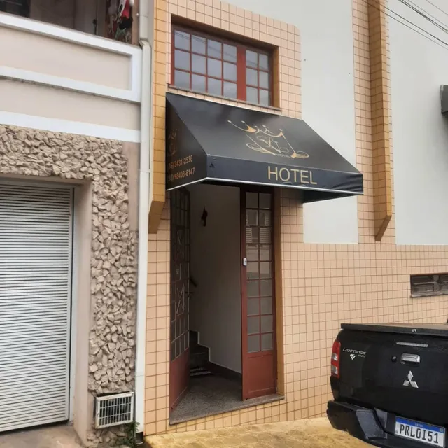 Layane Vitoria Hotel