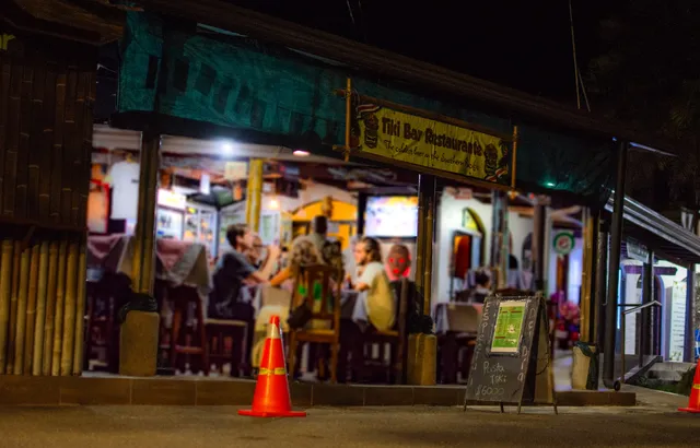 Tiki Bar y Restarante